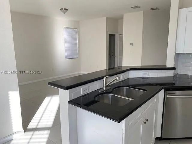 16568 SW 54th St — Photo 15