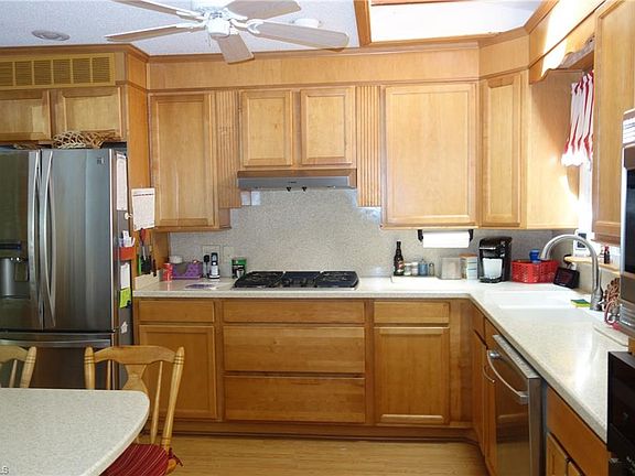 4th image of 1403 Runyon Dr