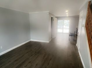 74 Washington Rd APT 16, Woodbury, CT 06798