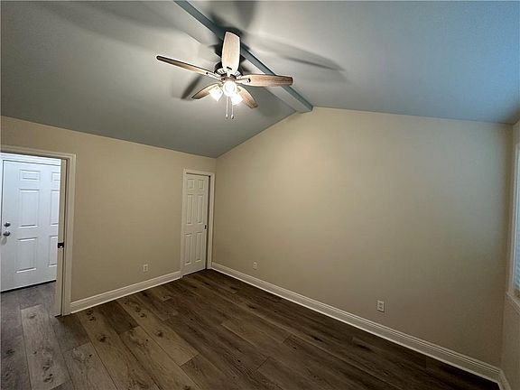 4th image of 628 Beverly Garden Dr