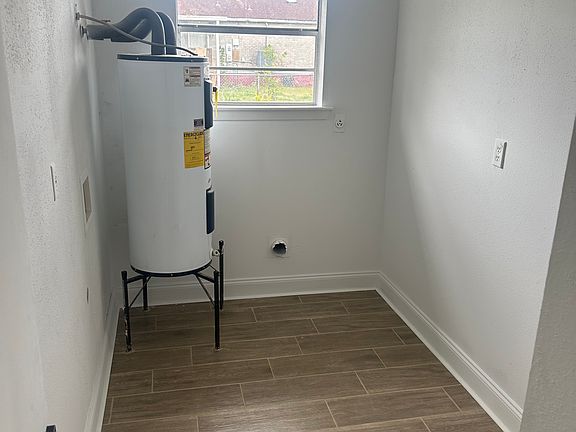 4th image of 2512 Wyoming Dr