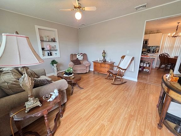 5th image of 16 Gladeview Dr