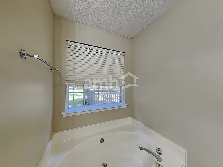 372 Emerald Pines Dr — Photo 11
