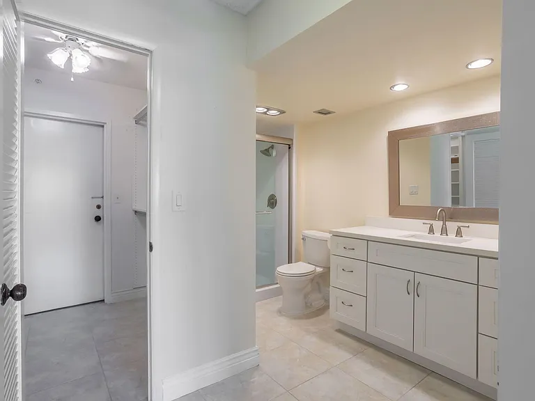 405 N Ocean Blvd #329 — Photo 35