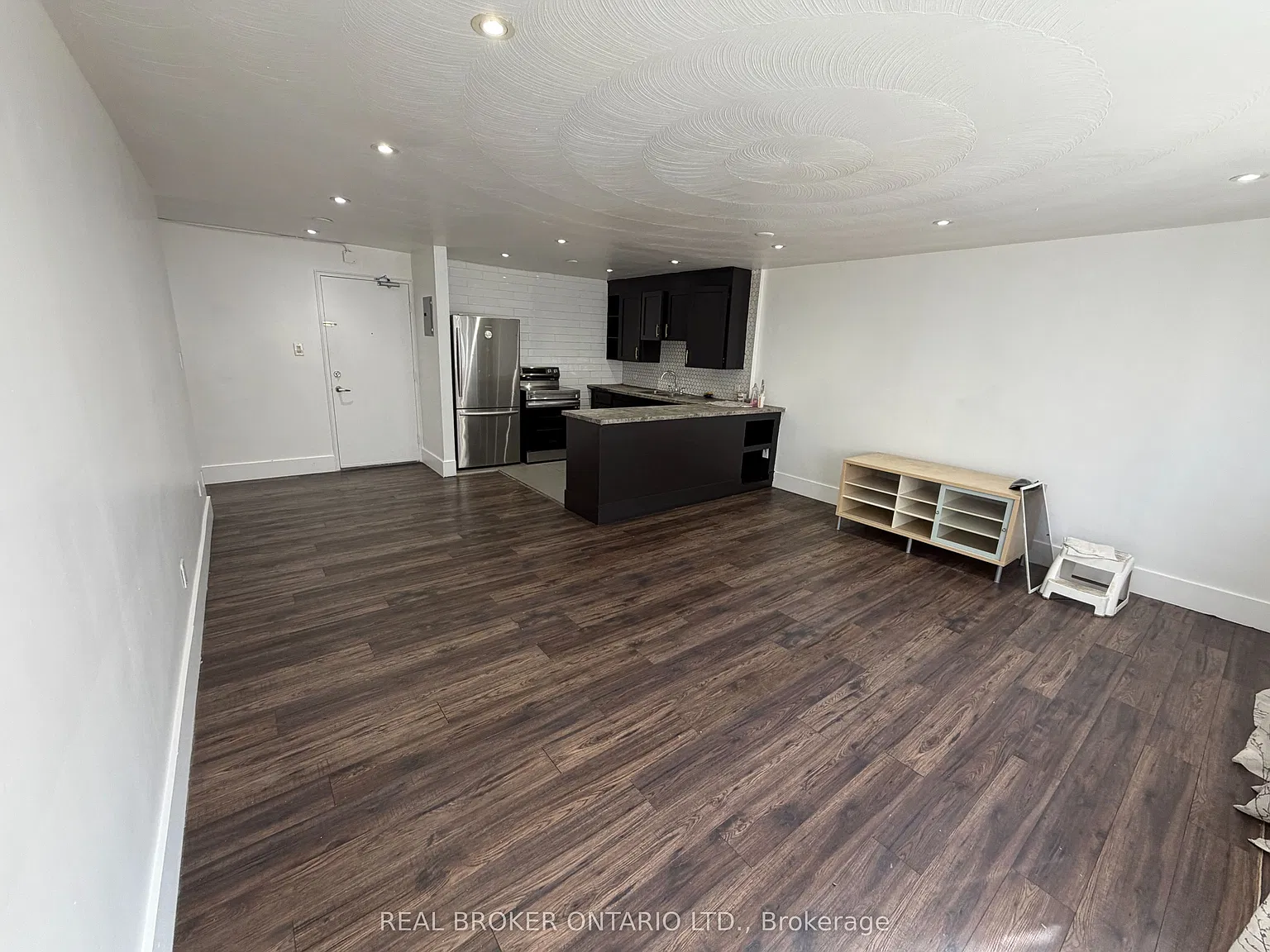 50 Benson Ave — Photo 2