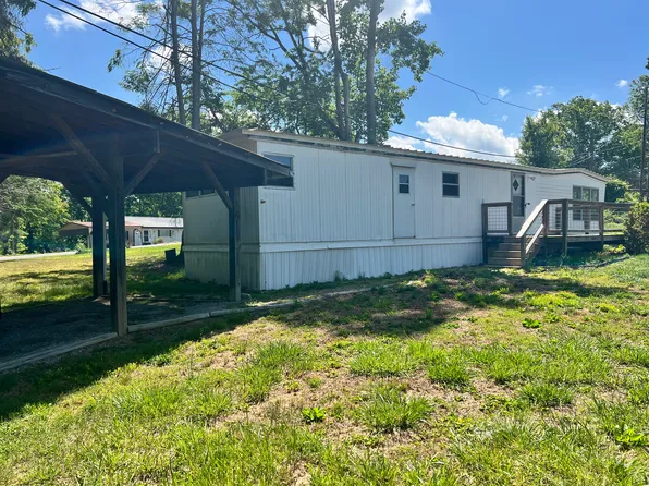 42 & 48 Old White St, Hendersonville, NC 28791