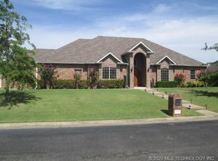 4100 Stone Creek Dr, Muskogee, OK 74403