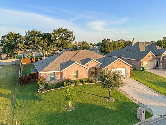 2nd image of 3733 Cecelia Ln