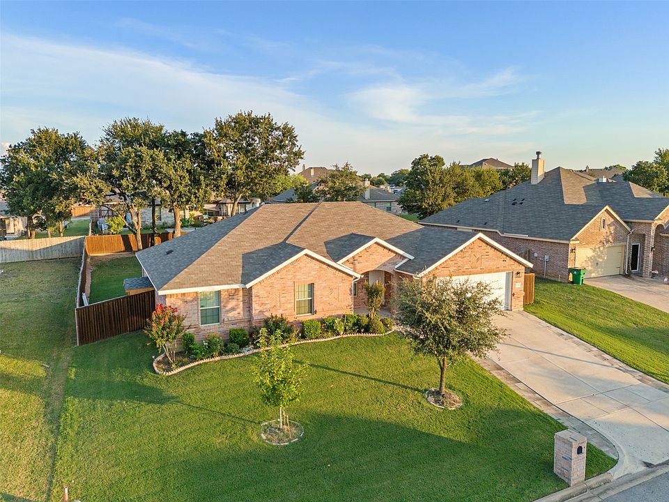 1st image of 3733 Cecelia Ln