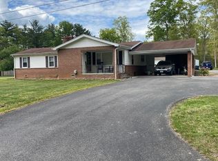 4608 Cartwright Ln, Covington, VA 24426