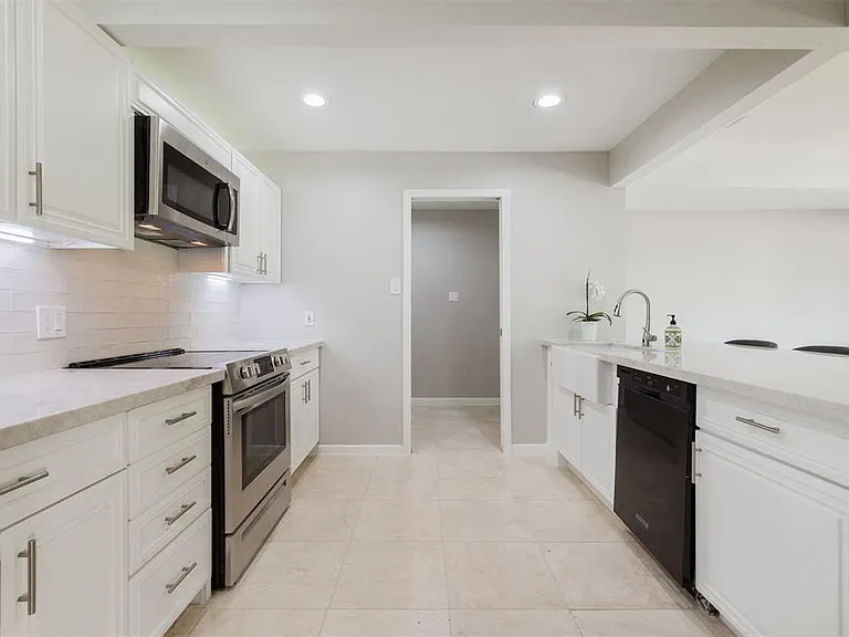 12902 Traviata Dr — Photo 7