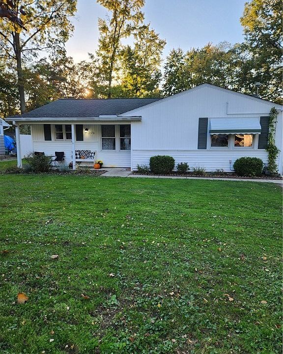 1st image of 120 Larchwood Dr