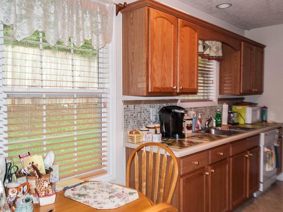 2nd image of 2318 Sunnywood Ln