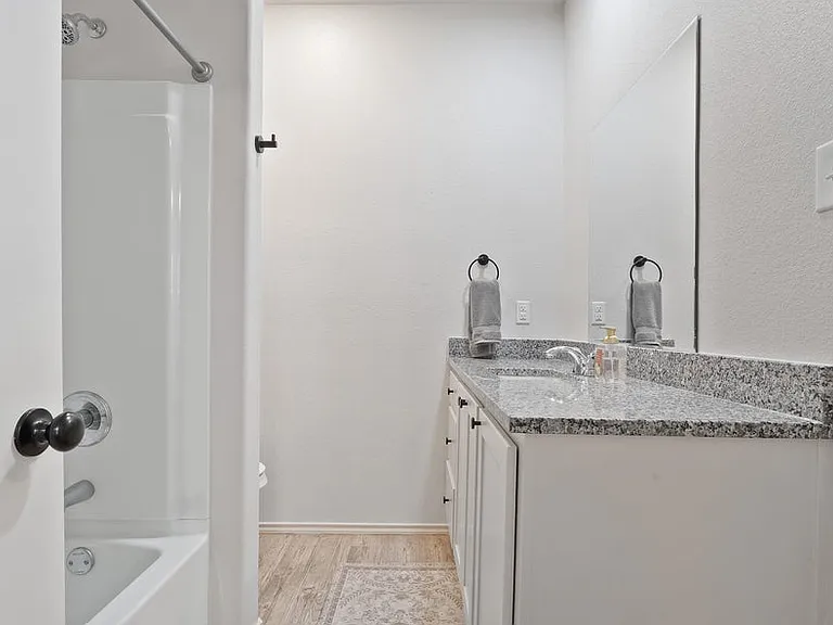 5606 Kemper St — Photo 17