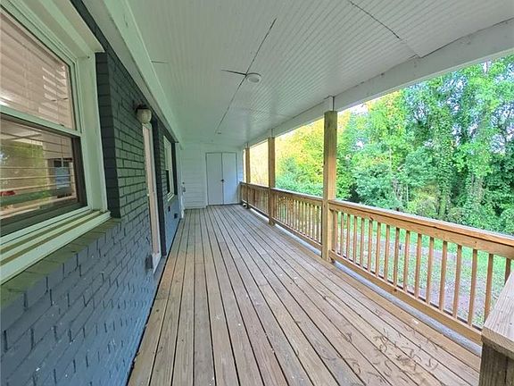 4th image of 3045 Lindon Ln