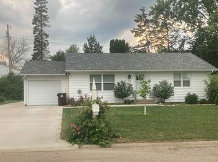306 S Jones Ave, Maquoketa, IA 52060