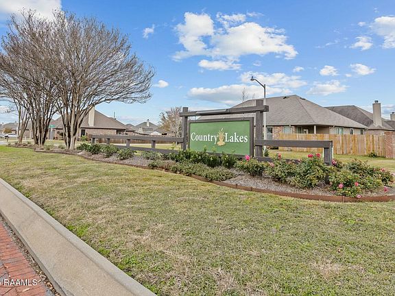 3rd image of 209 Golden Harvest Ln