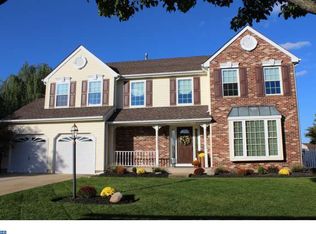 26 Olympia Ln, Sicklerville, NJ 08081