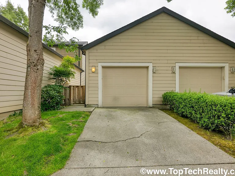 8165 NE Wilkins St — Photo 22