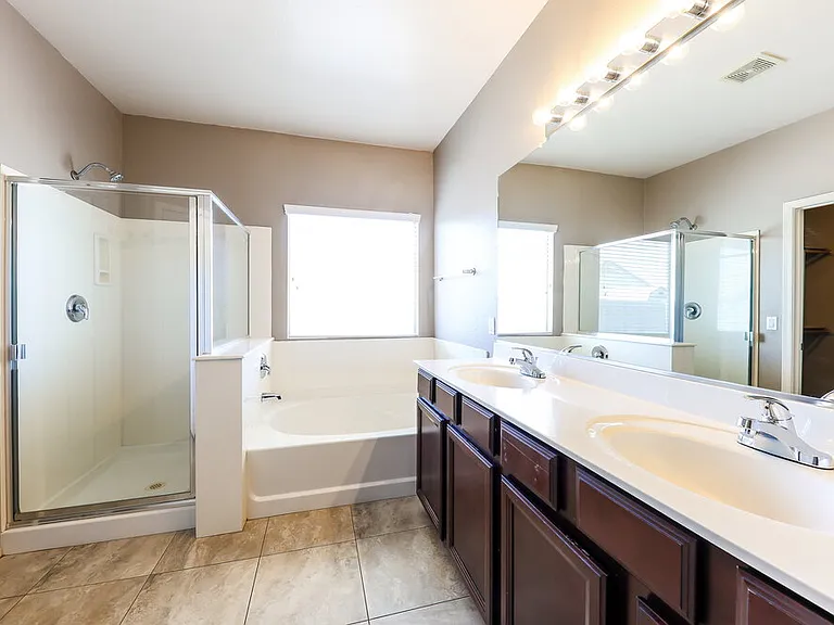 14133 W Crocus Dr — Photo 11