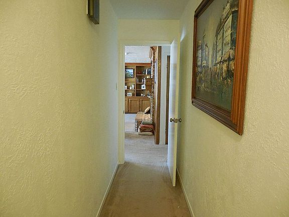 5th image of 4019 Green Valley Dr