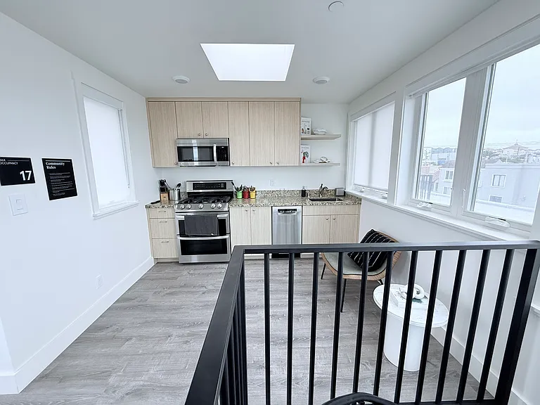 4326 Irving St #204 — Photo 10