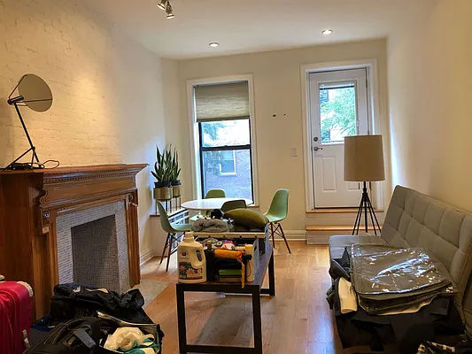 Rented by One New York Realty Inc | media 18