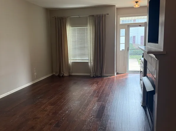 2315 Reflections Dr, Aurora, IL 60502