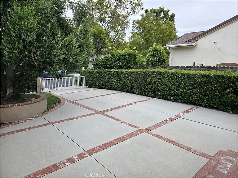 5339 Veloz Ave — Photo 7