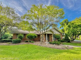 987 Hickory Heights Dr, Bloomfield Hills, MI