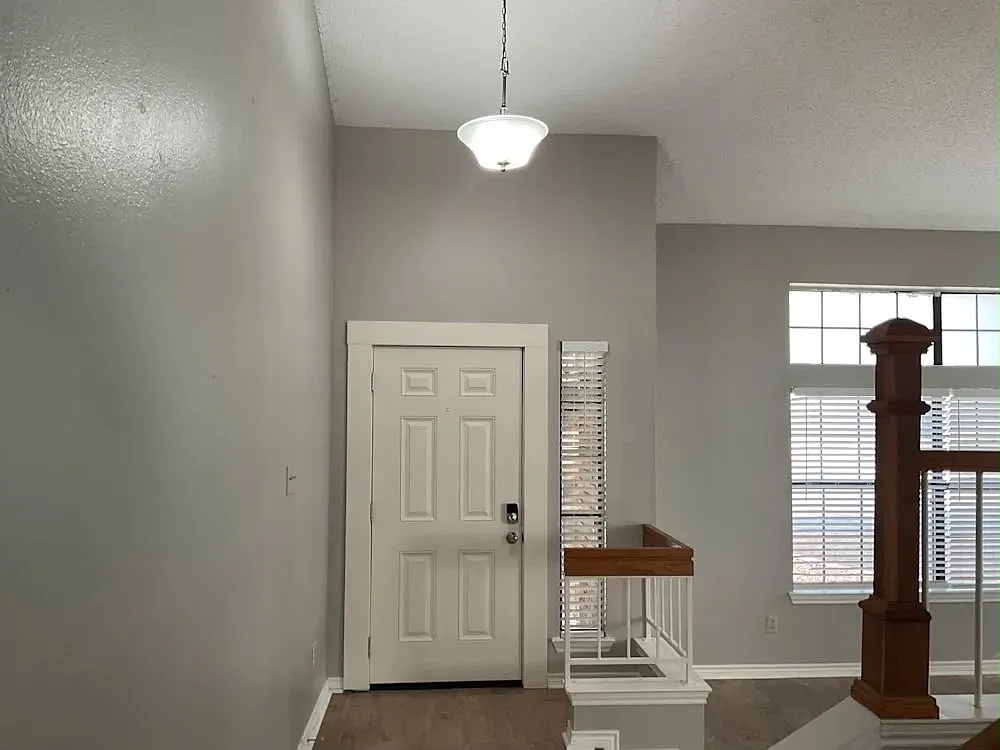3 bed, 2.5 bath, 2122 sqft, $2,460 — Photo 4