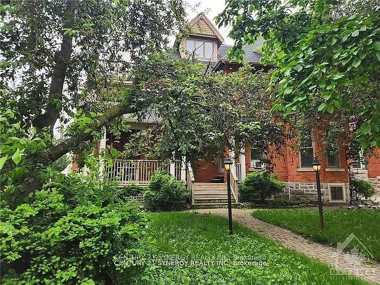 450 Maclaren St #8 — Photo 12