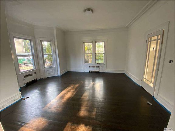 4th image of 117 Hilton Ave