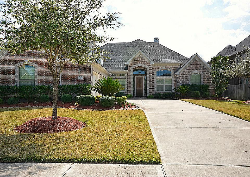 1st image of 2415 Fairbreeze Dr