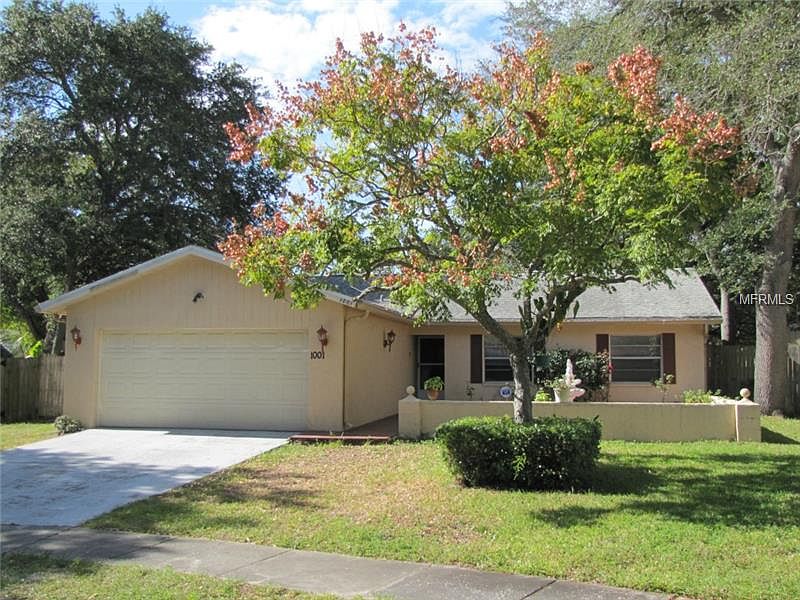 1st image of 1001 Breeze Dr