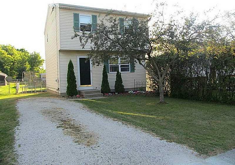 1st image of 3510 Tuttle Ave