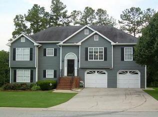 1045 Crystal Water Dr, Lawrenceville, GA 30045