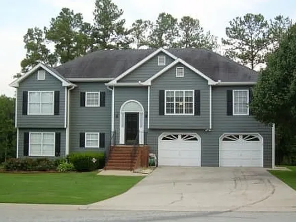 1045 Crystal Water Dr, Lawrenceville, GA 30045