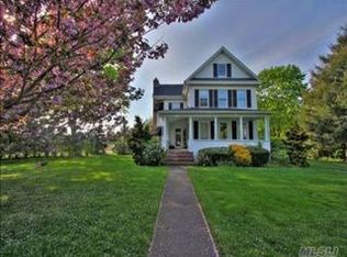 7735 Main Rd, East Marion, NY 11939