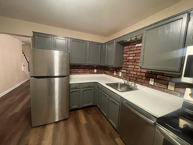 2 bed, 1632 sqft, $1,875 — Photo 2