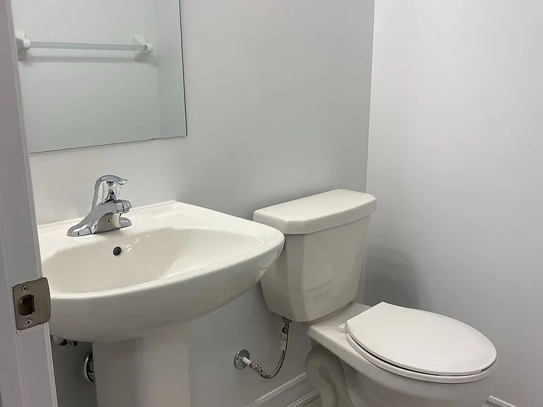 332 Moody St — Photo 22