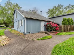 16605 SE Naegeli Dr, Portland, OR 97236