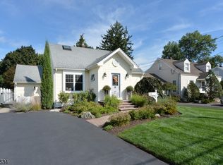 36 Manor Ave, Pompton Plains, NJ 07444