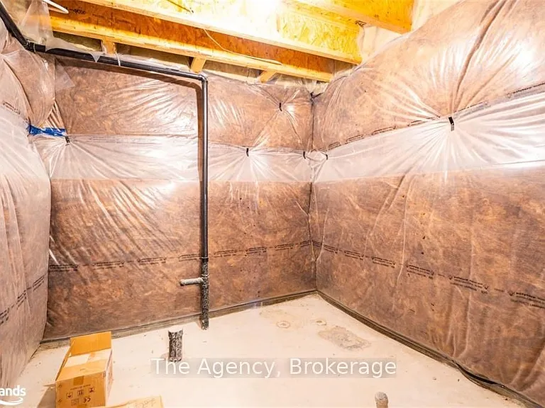 27 Stother Cres — Photo 35