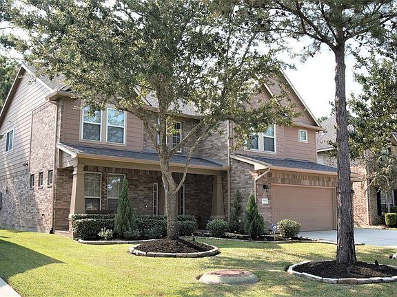 3rd image of 12010 Badlands Bend Ln