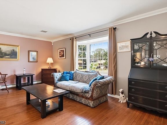 4th image of 7 Strickland Ave
