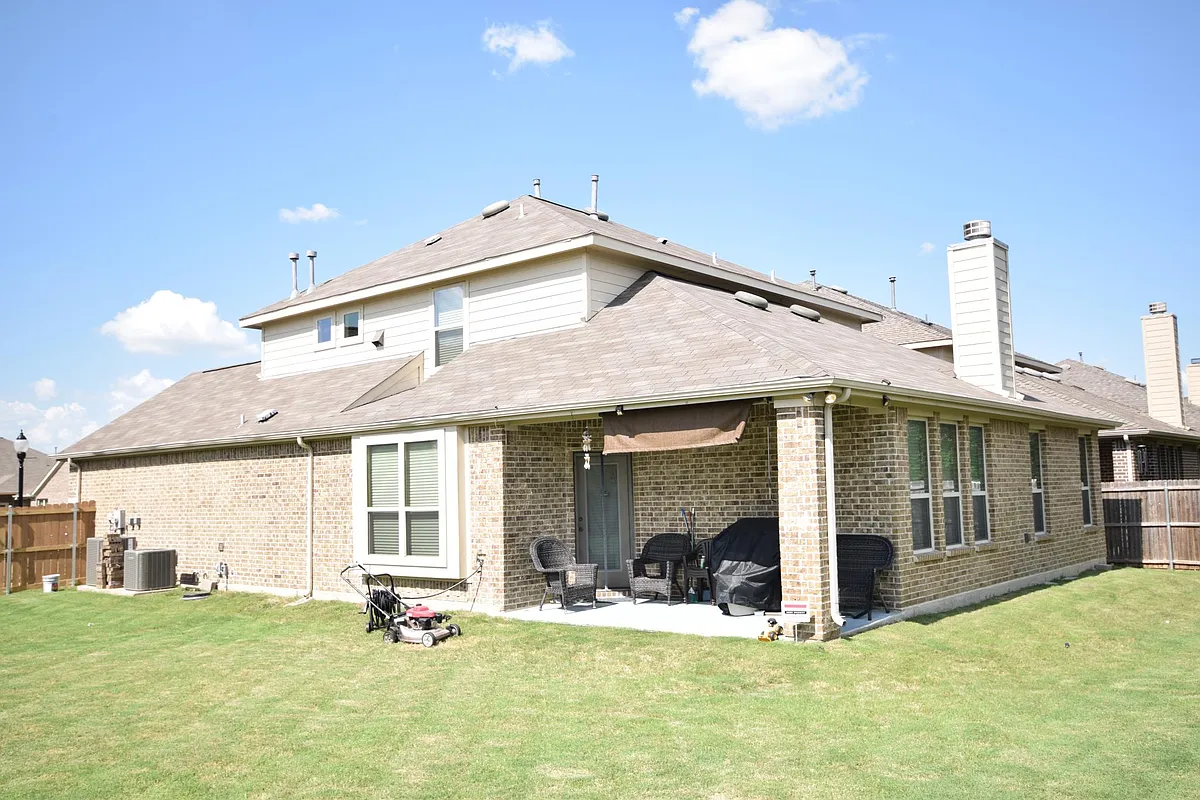 Building Photo - 12421 Hitch Rack Way