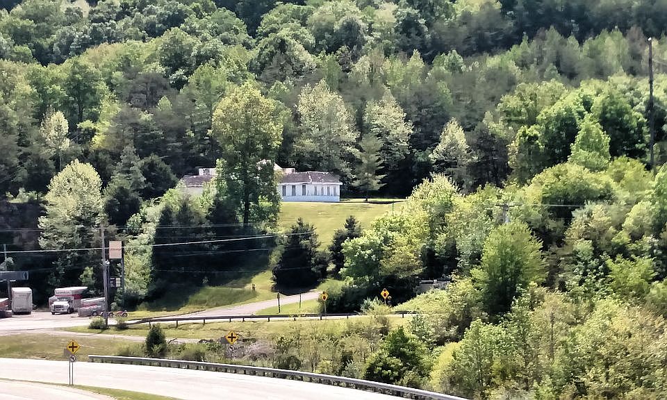 1st image of 117 Douglas Ln
