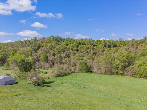 149 Deems Park Rd, Daisytown, PA 15427