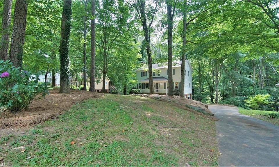 1st image of 110 Eaglewood Dr